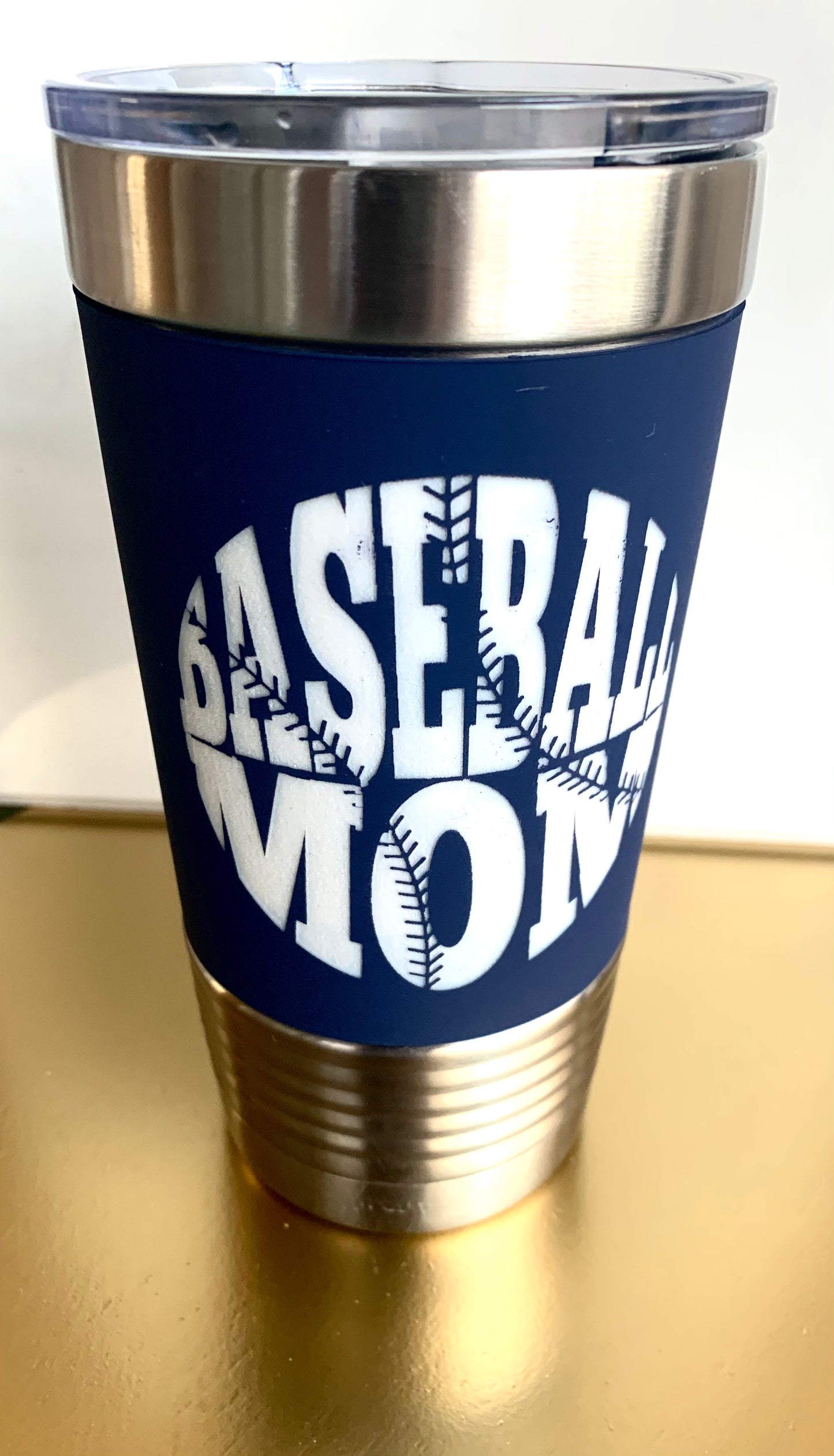 20 oz. Tumbler with Silicone Grip and Clear Lid