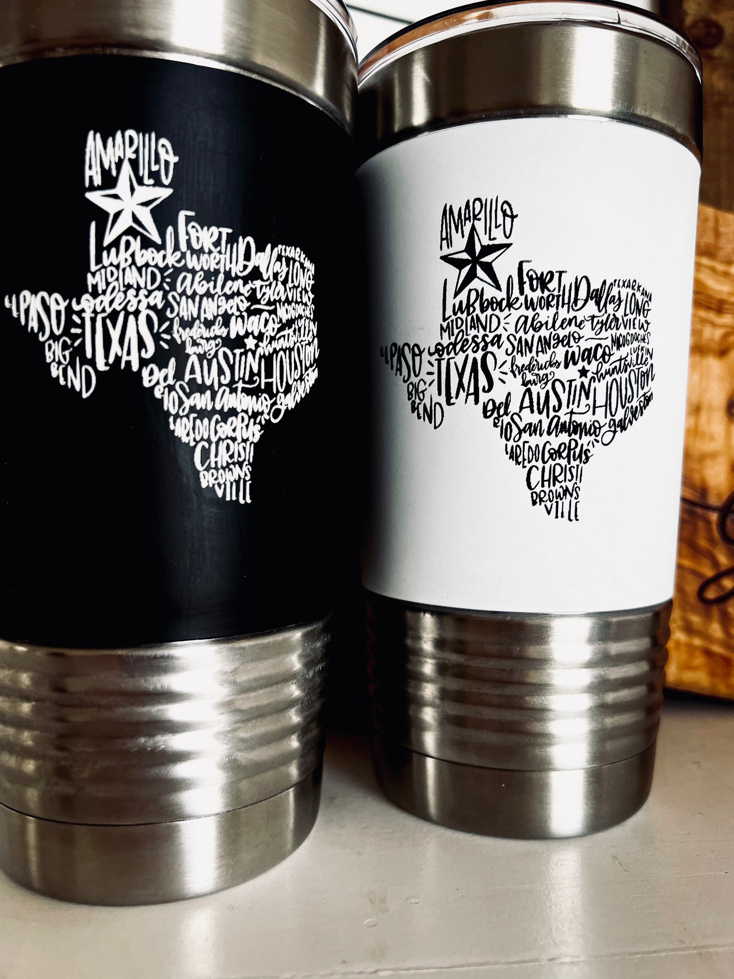 20 oz. Tumbler with Silicone Grip and Clear Lid